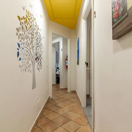 Cinque Terre In Fiore - Mytouristhome Guest house La Spezia